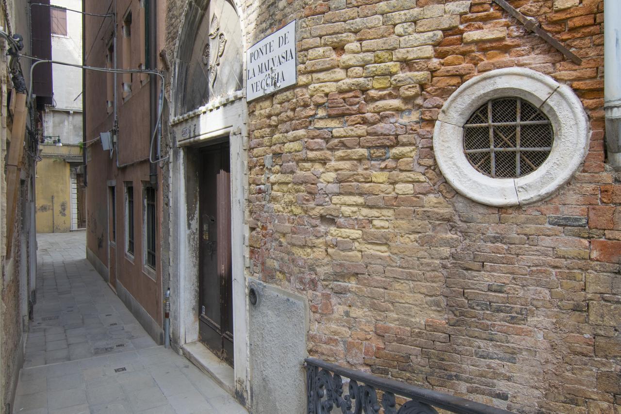 Love Gentile Venice Luaran gambar